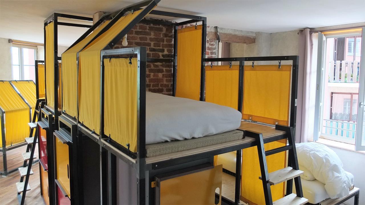 La Maison Rouge - Backpacker Hostel แซงต์-เอเตียน ภายนอก รูปภาพ