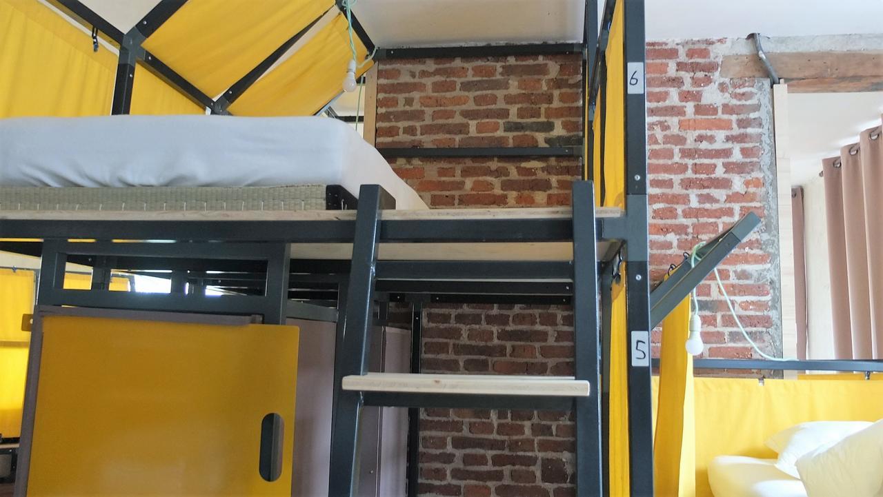 La Maison Rouge - Backpacker Hostel แซงต์-เอเตียน ภายนอก รูปภาพ
